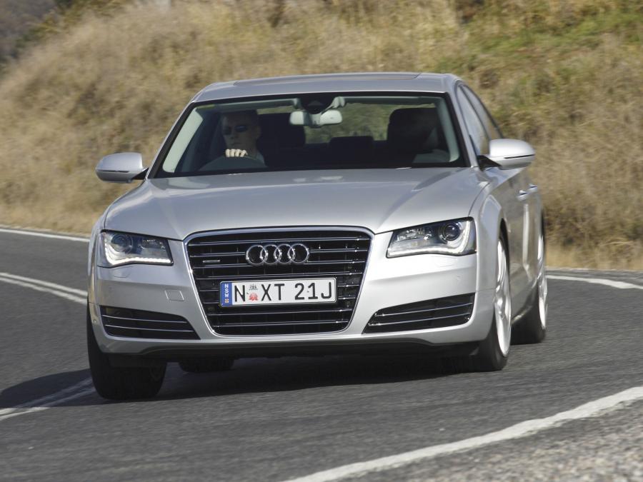  Audi A8 4.2 FSI Quattro (D4) 2010 года  (AU) (фото 8 из 17)